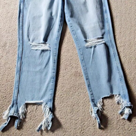 7 For All Mankind High Waist Cropped Straight Jeans in Blue Breeze, … - Picture 11 of 13